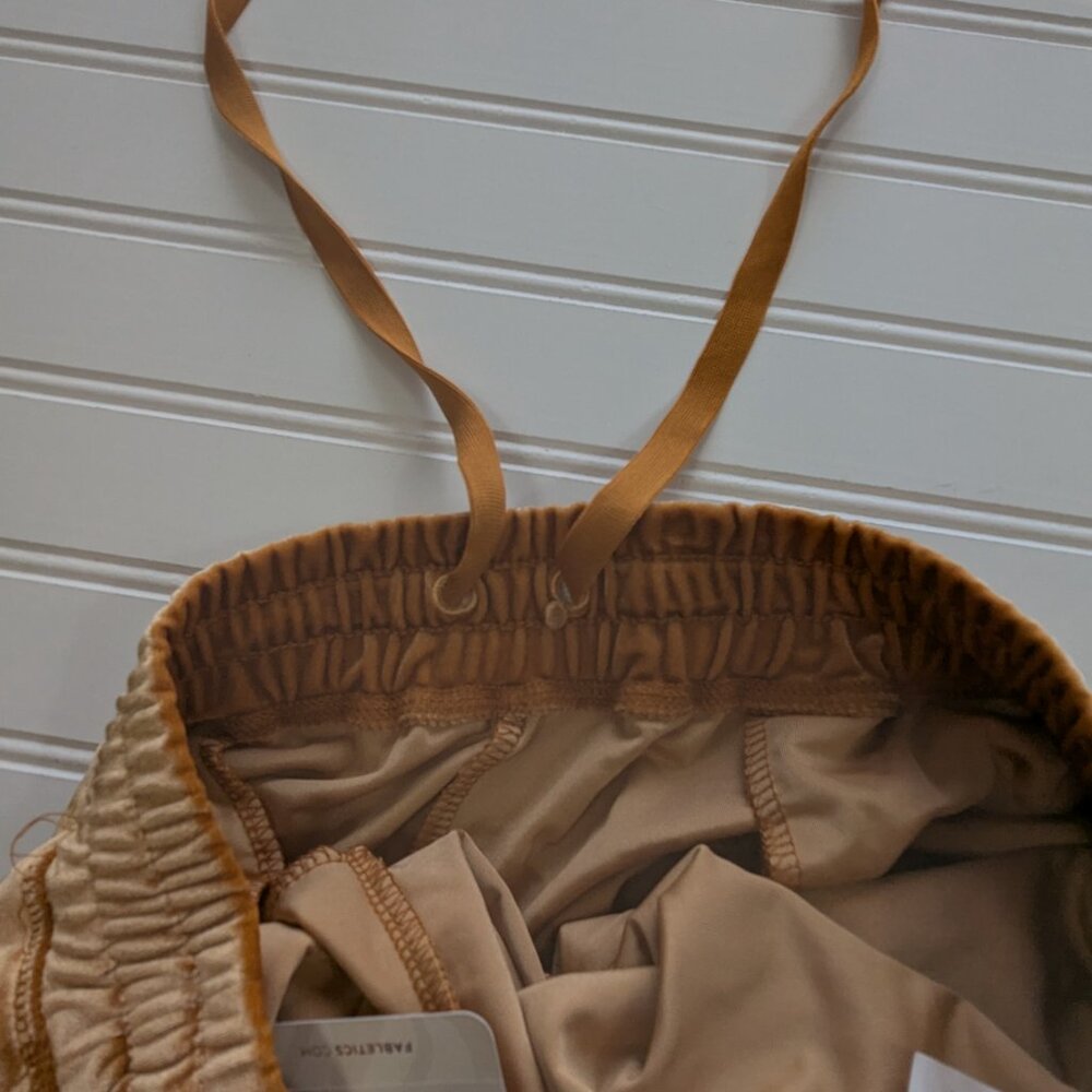 Fabletics NWT Gold Luxe Velour Elastic Waist Tapered Leg Jogger S - Picture 7 of 7